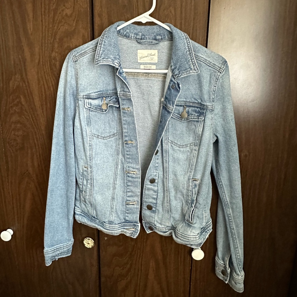 Jean jacket. Medium